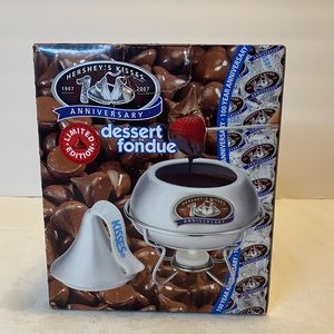 Hershey’s Kiss Fondue Set